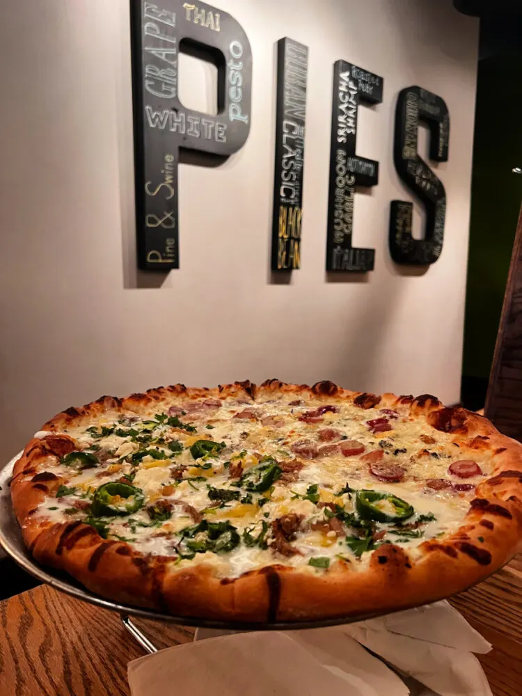 pies-and-pints-pizza