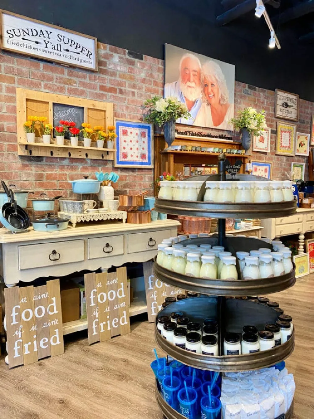 paula-deen-store-gatlinburg