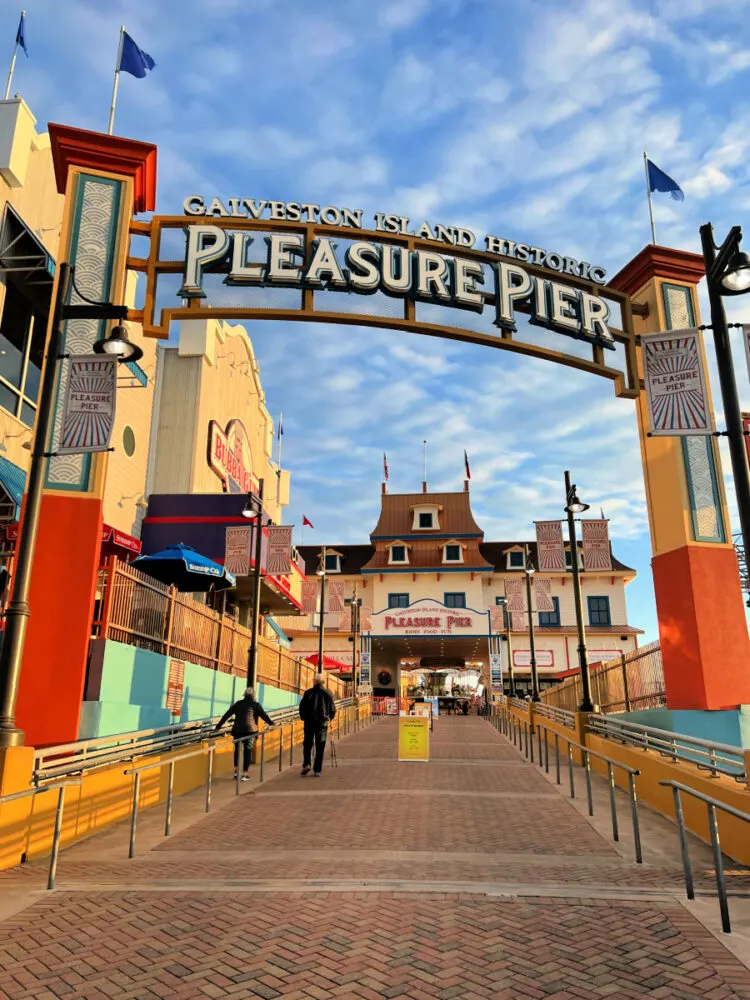 pleasure-pier-historic-galveston-amusement-park
