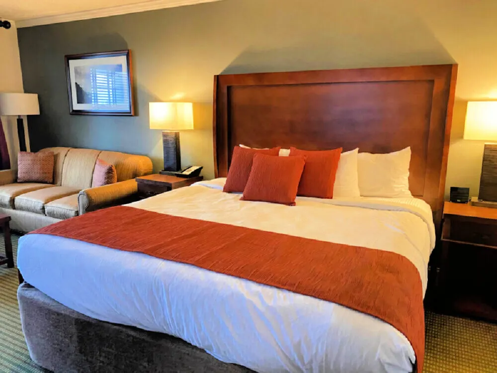 brasstown-valley-resort-bedroom