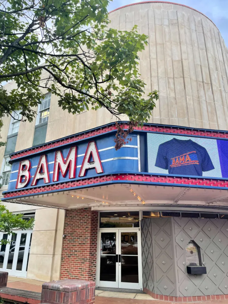 fun-things-to-do-in-tuscaloosa-bama-theater-lights