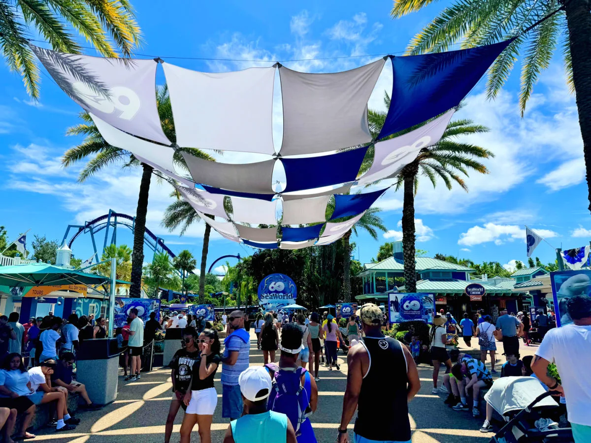 60-anniversary-flags-seaworld-orlando