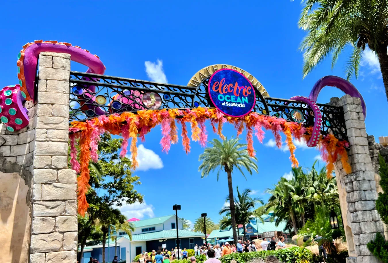 electric-ocean-seaworld-arch