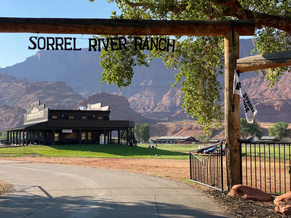 entrance-sorrel-river-ranch-moab