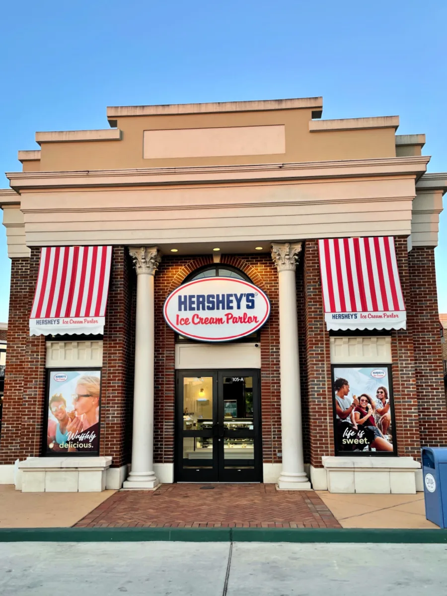 exterior-hershey's-ice-cream-parlor