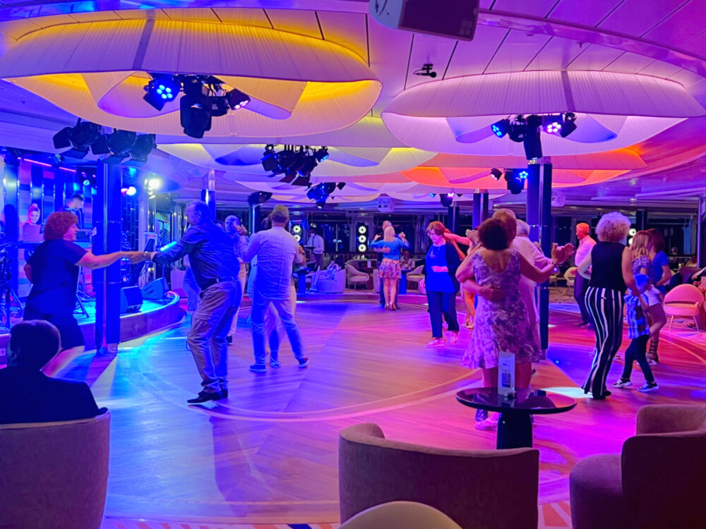 dance-lessons-on-costa-cruise-line
