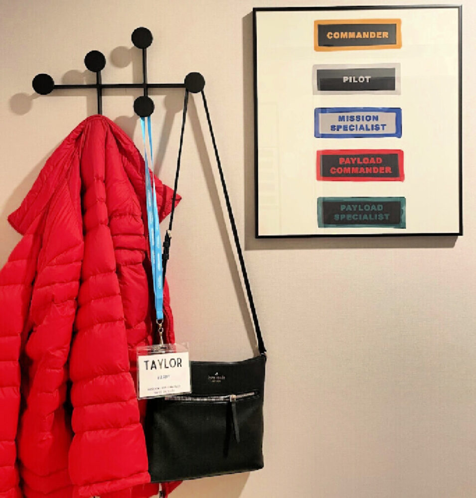 coat-rack-in-hotel-room