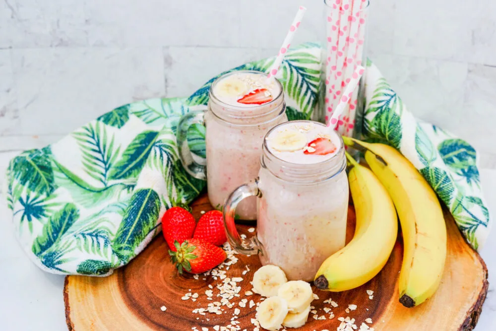 strawberry-banana-smoothie-drinks