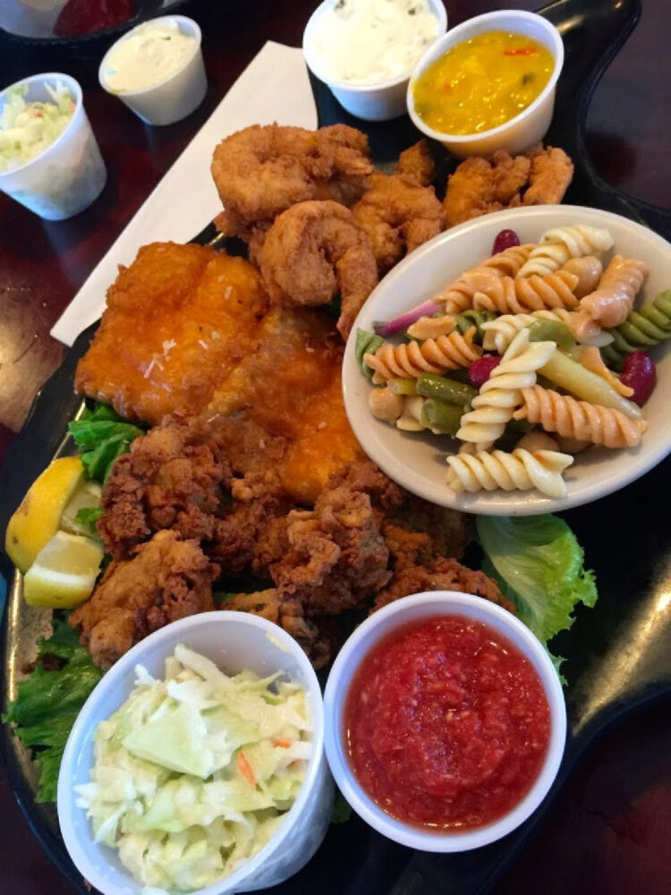 fried-seafood-meal-from-waldos