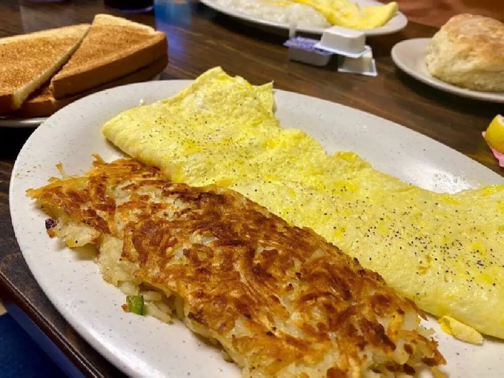 swiss-cheese-omelet-with.-kountry-kitchen