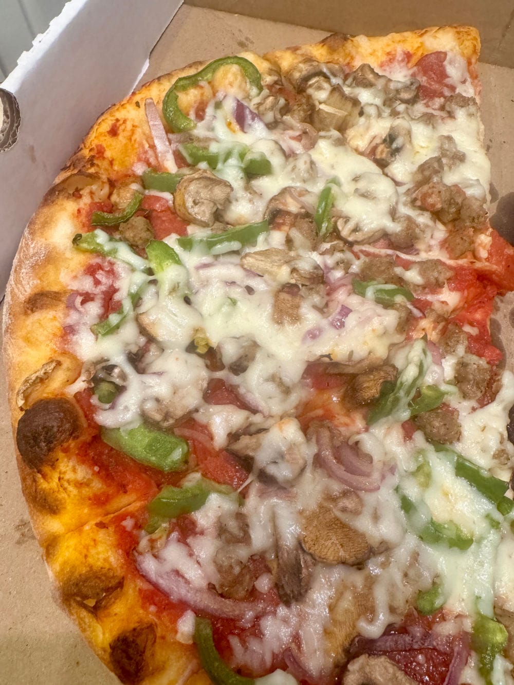 di-bellas-pizza-supreme