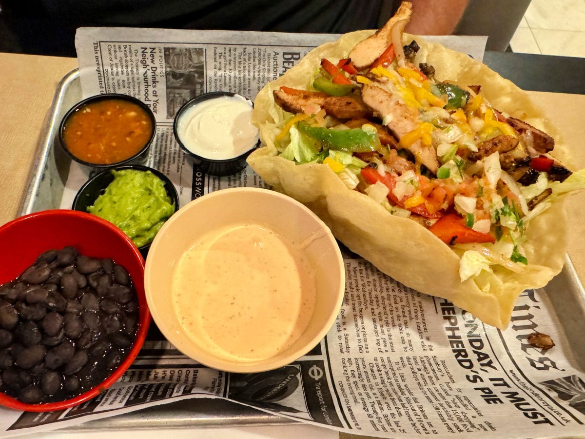 mason-street-courtyard-taco-salad