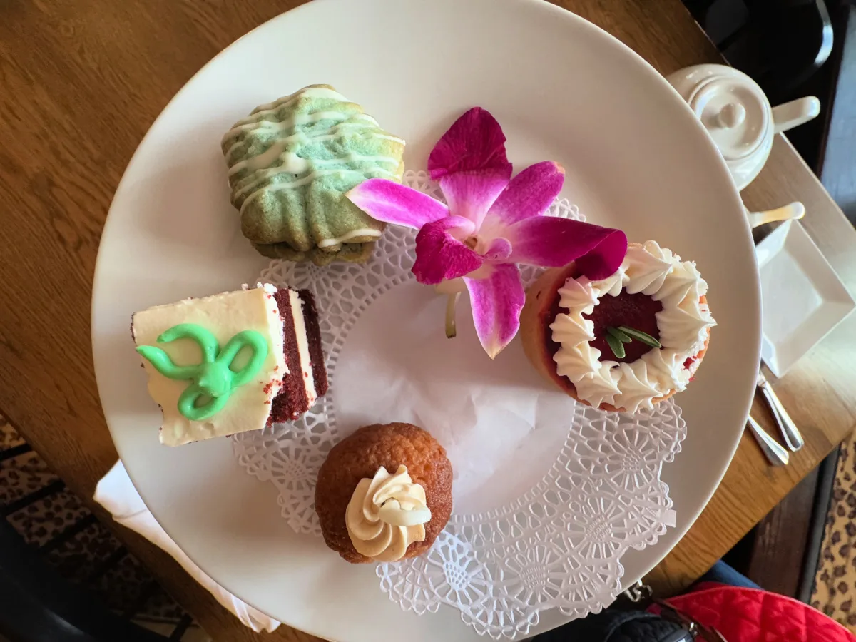 gryphon-tea-room-sweets