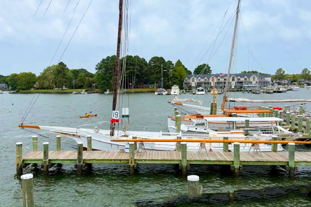 boat-visiting-st-michaels-maryland