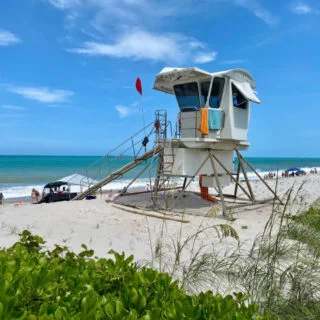 lifeguard-shack-in-vero-beach
