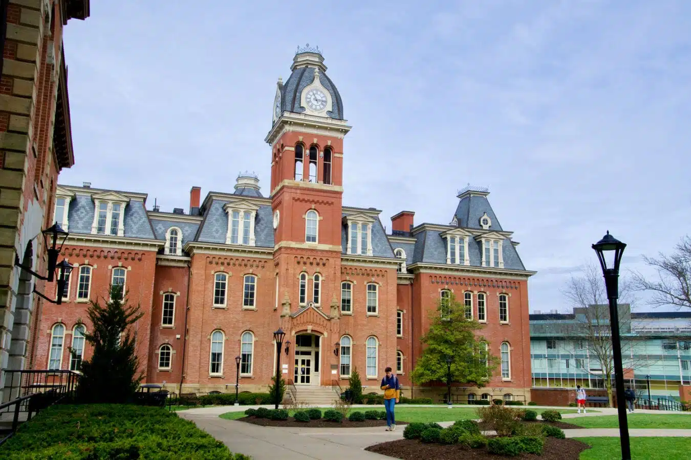 morgantown-wvu-campus-clock