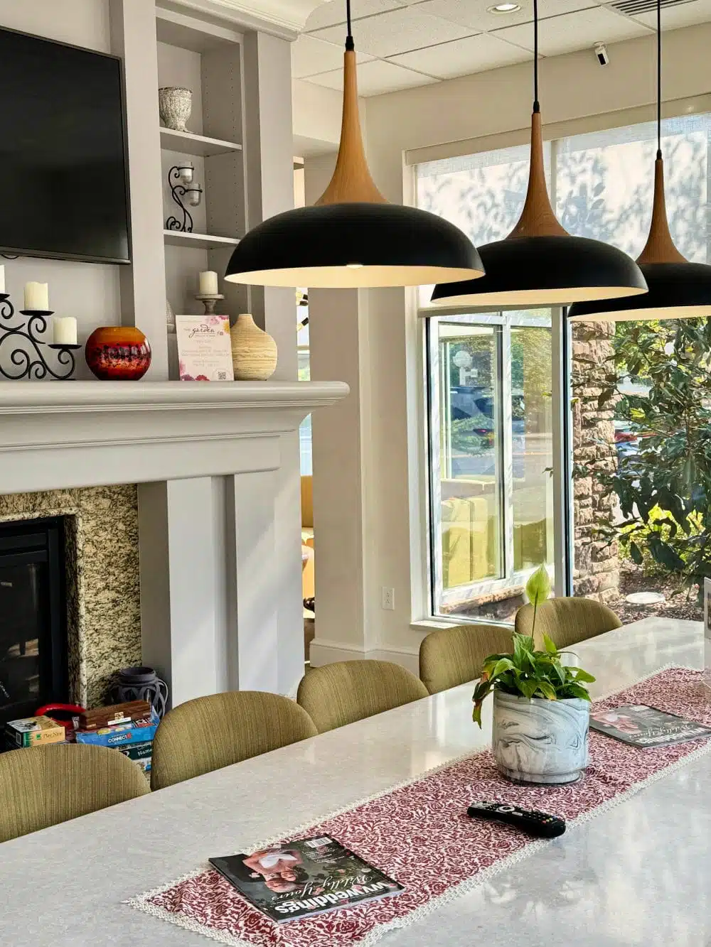 hilton-garden-inn-lobby