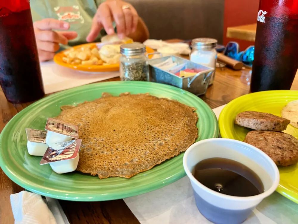 pancake-and-sausage-fiestaware-dishes