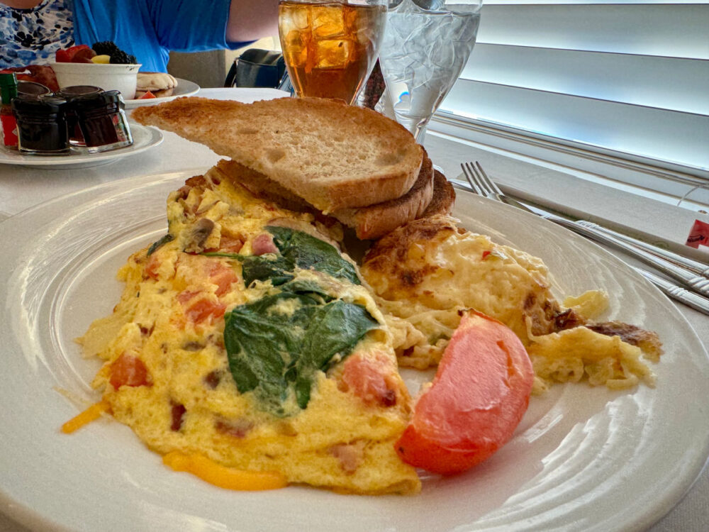 sinclairs-cafe-breakfast-omelet