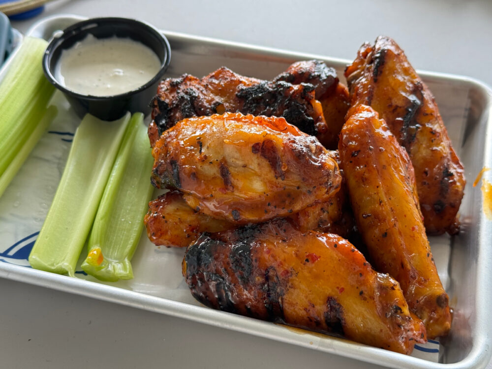 chicken-wings-with-celery