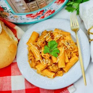 creamy-sausage-rigatoni