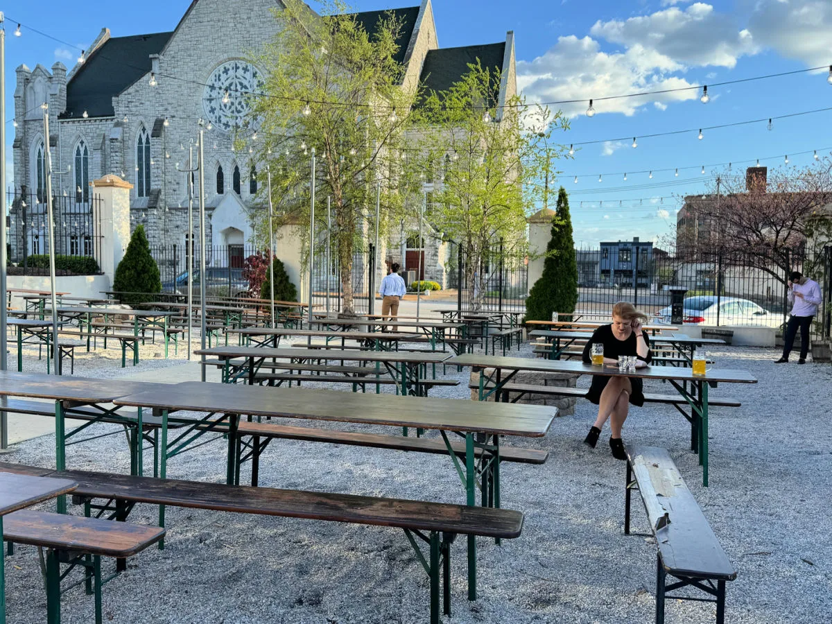 urban-chestnut-brewery-biergarten