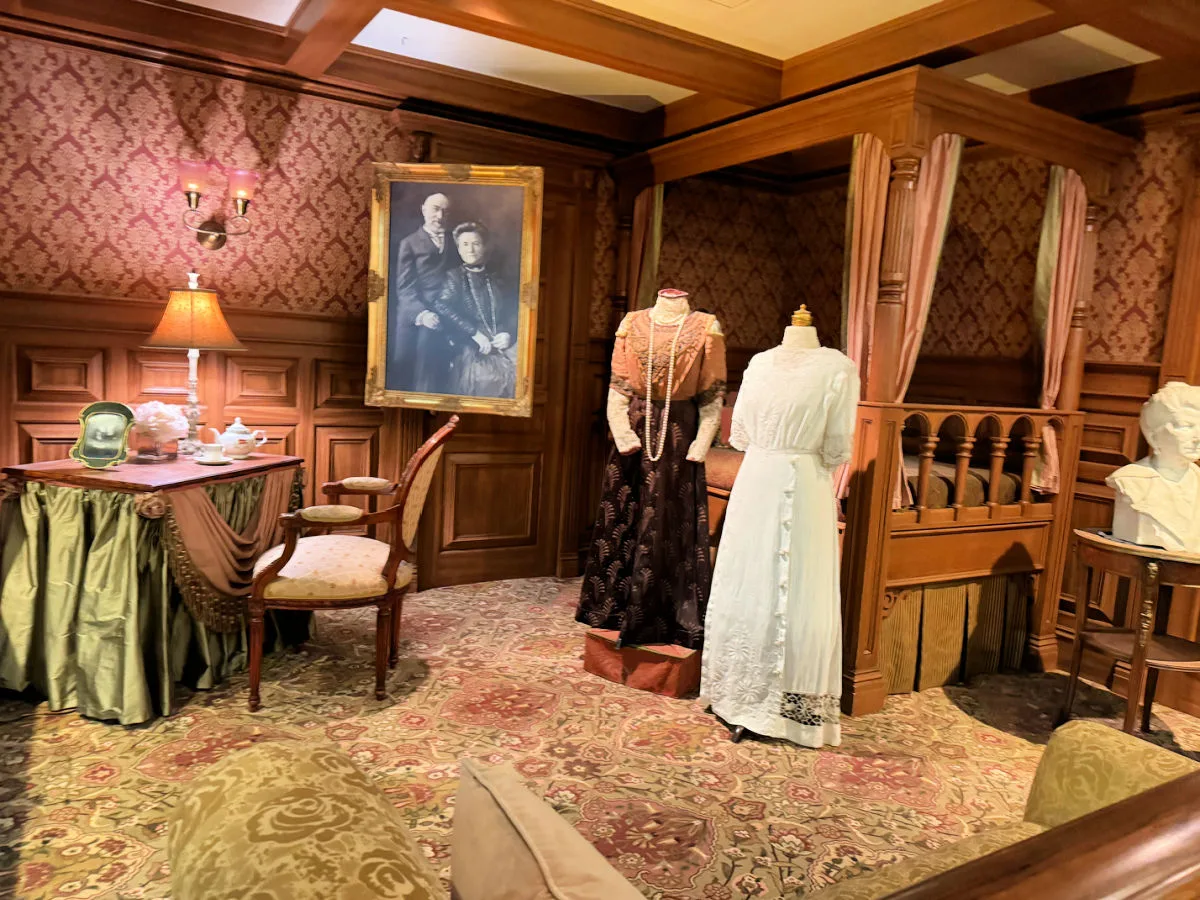 titanic-museum-exhibit