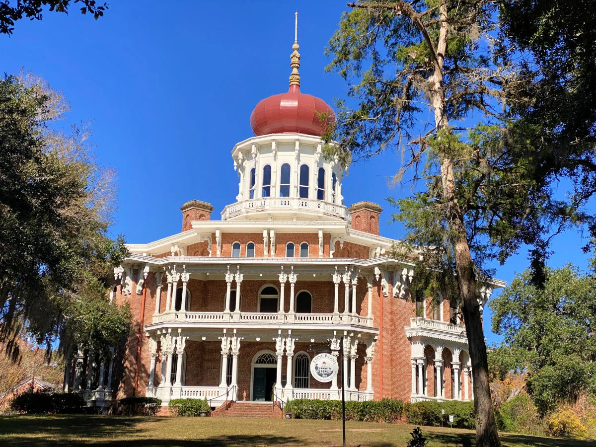 longwood-mansion-octagonal-house