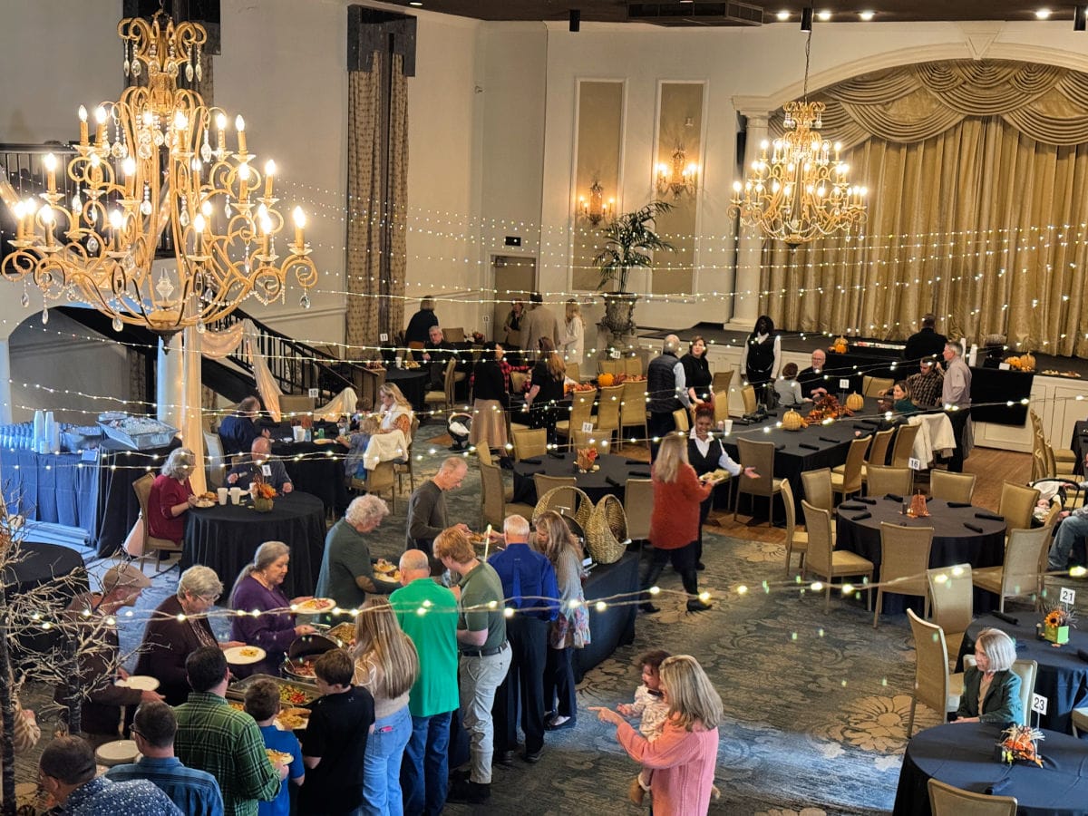 old-capitol-inn-thanksgiving-buffet