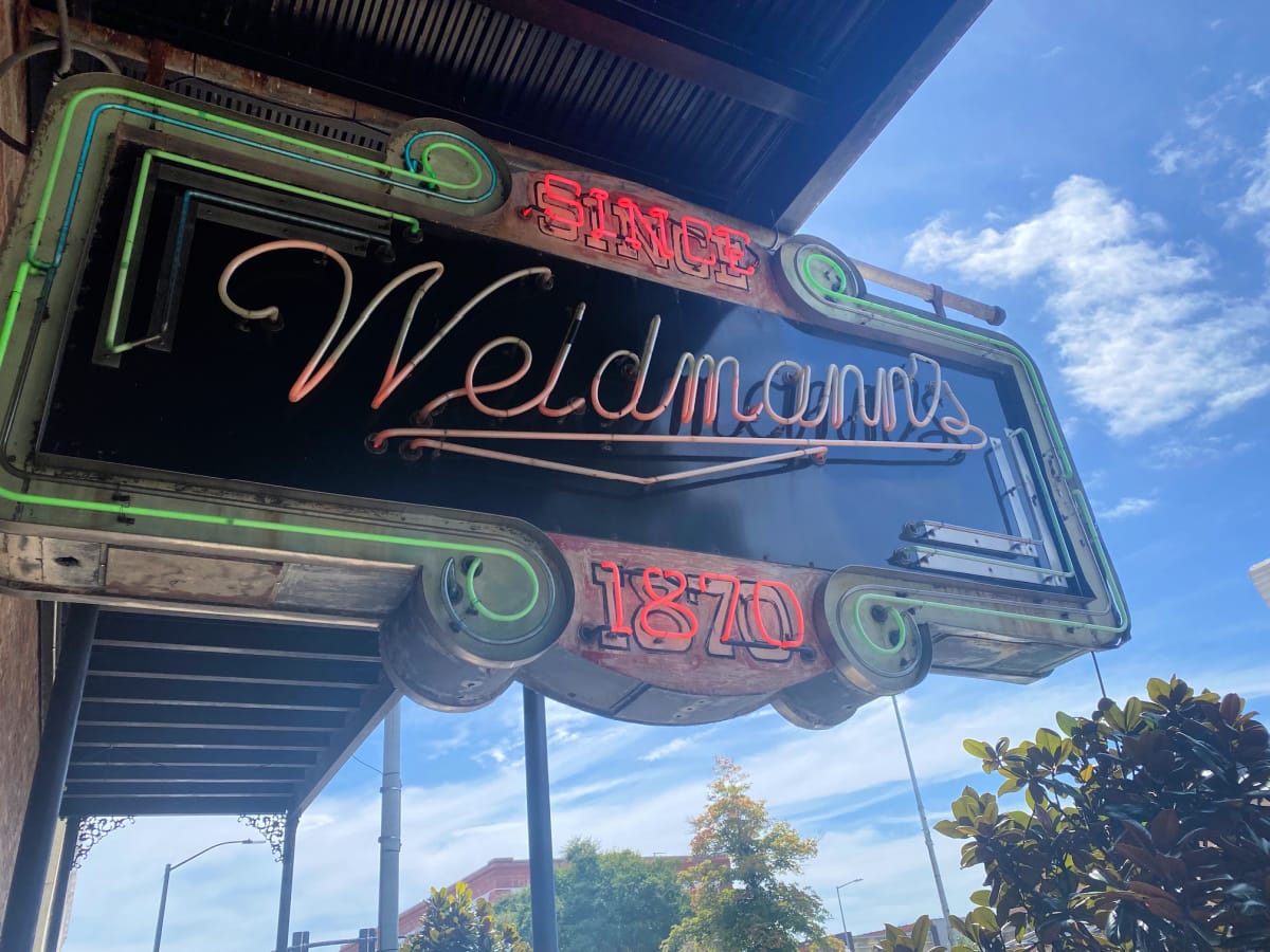 weidmanns-restaurant-sign