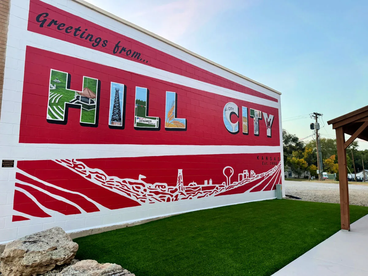 greetings-from-hill-city-mural