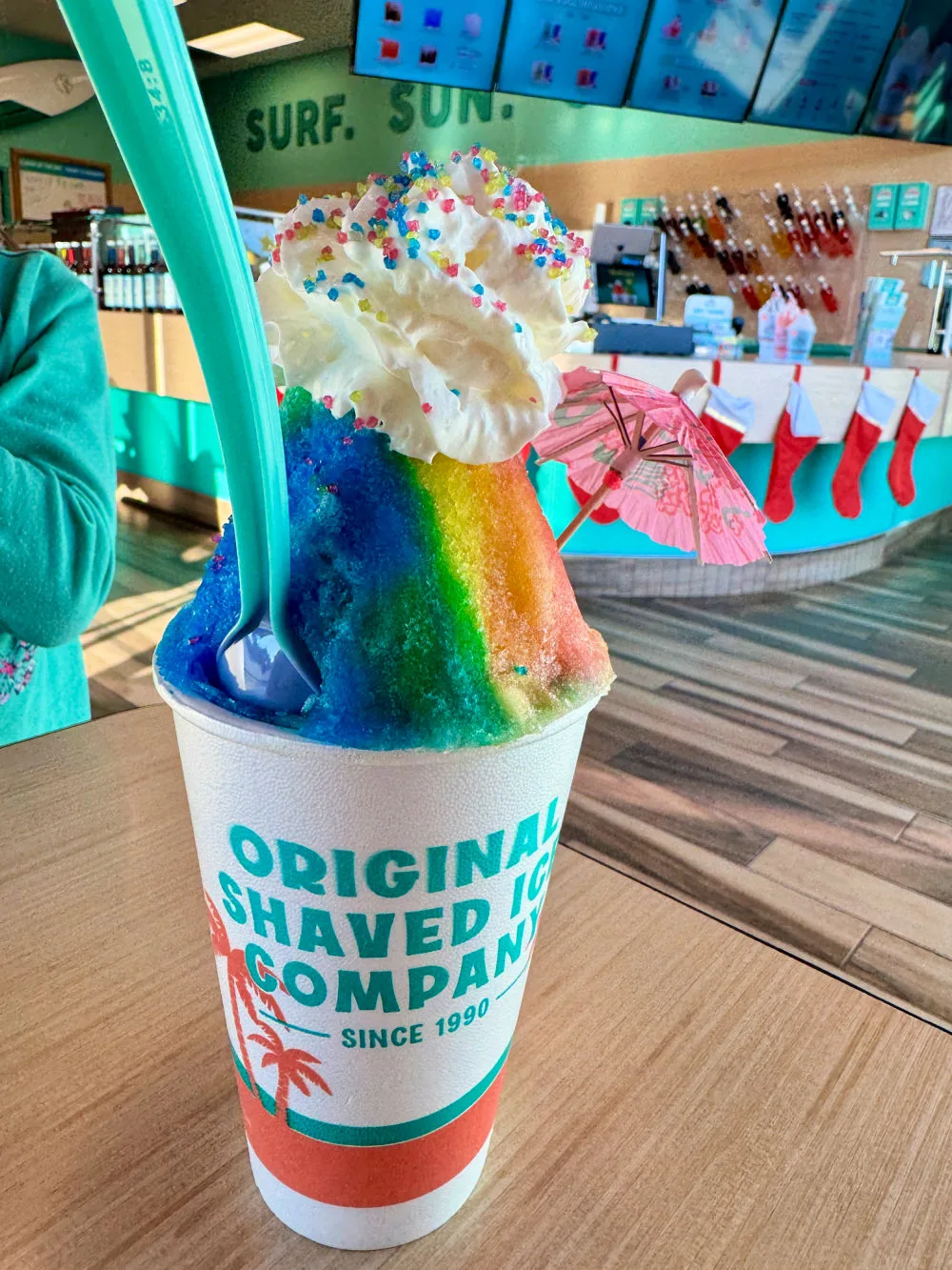 bahama-bucks-rainbow-shaved-ice
