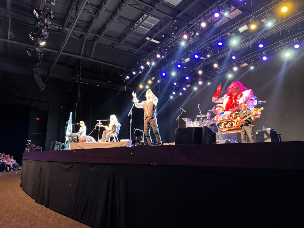 blue-gate-concert-bee-gee-tribute