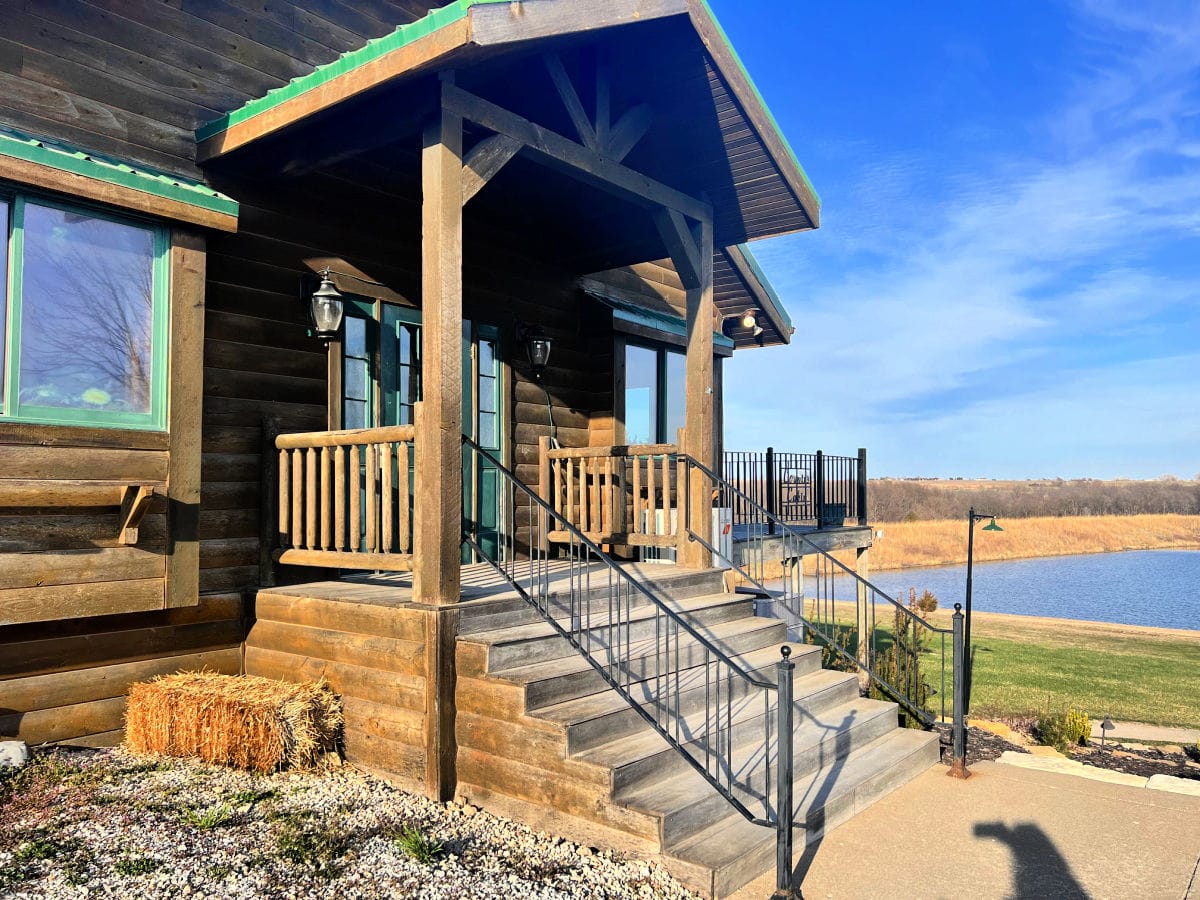 the-country-cabin-kansas-doorstep