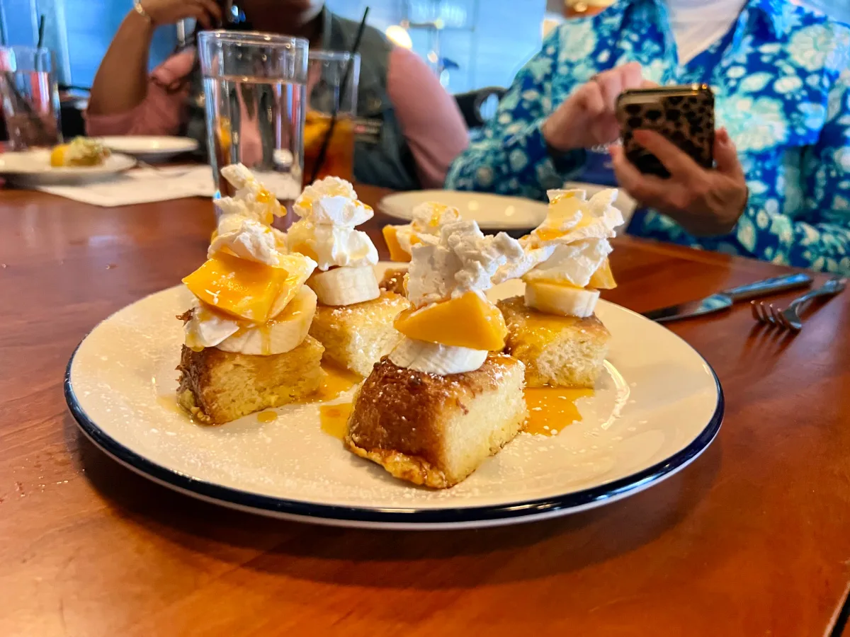 bananas-foster-french-toast-brunch-fish