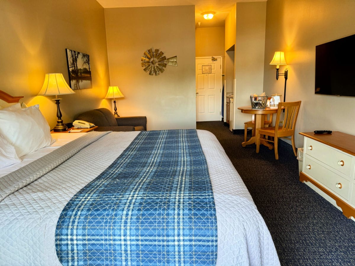 room-at-the-blue-gate-inn