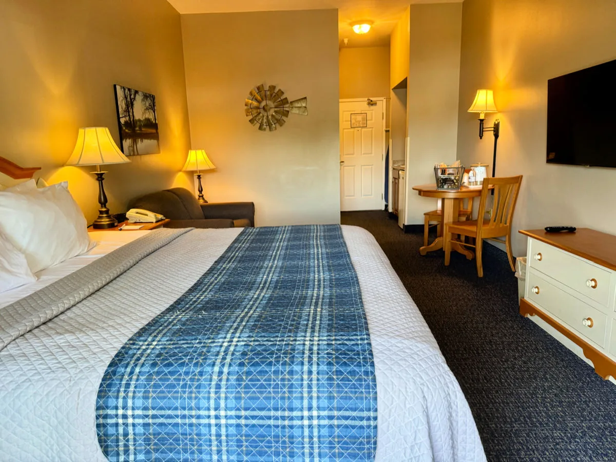 room-at-the-blue-gate-inn