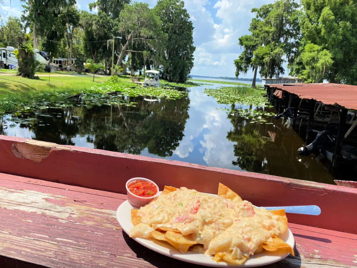 crab-nachos-creekside