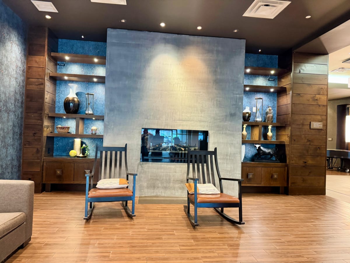 doubletree-by-hilton-reading-lobby