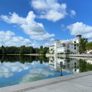 lakefront-celebration-florida