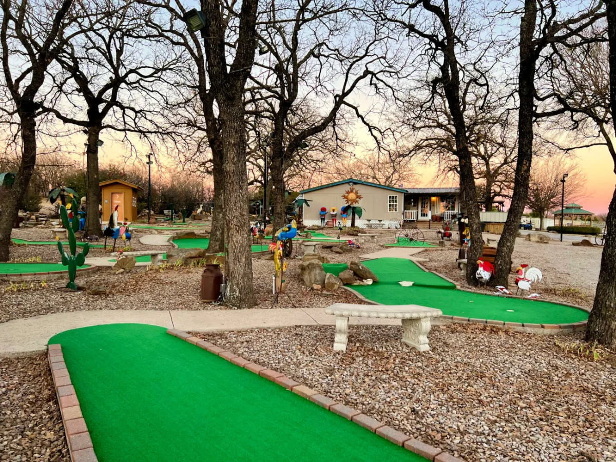 north-texas-rv-park-mini-golf