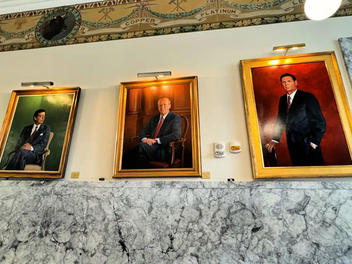 nv-state-capitol-governor-paintings