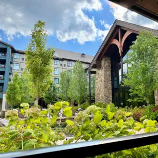 heartsong-lodge-outside-view